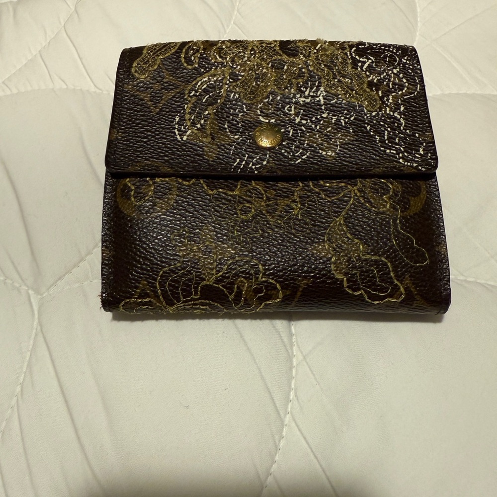 Louis Vuitton Dentelle Ludlow Lace Elise Compact Bifold Wallet